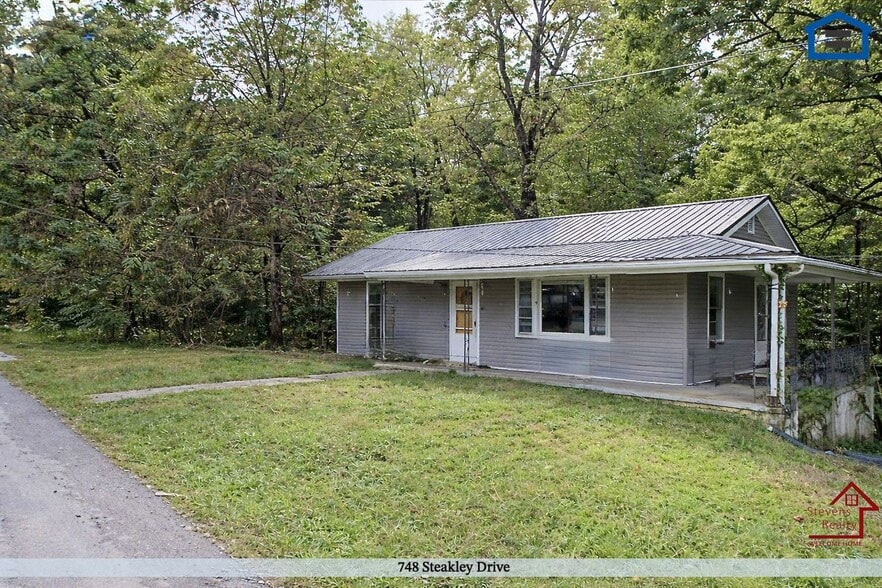 Building Photo - 748 Steakley Dr