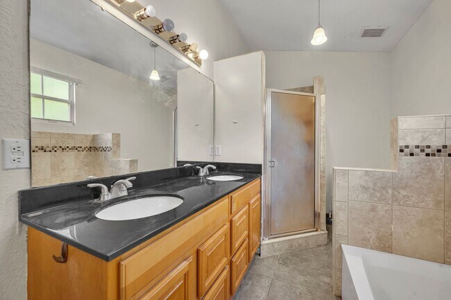 Building Photo - Winter Park Charmer