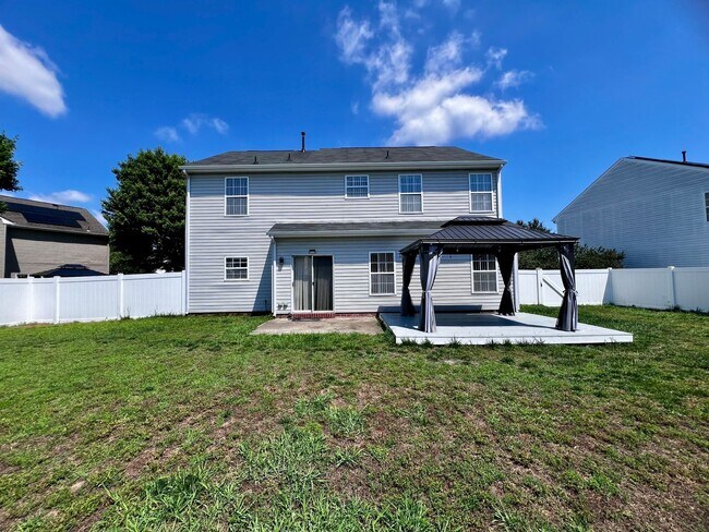 Building Photo - Beautiful 4 bedroom home in Chesapeake