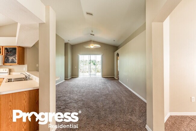Building Photo - 10038 Creek Bluff Dr