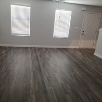 Building Photo - 1802 Carrington Dr