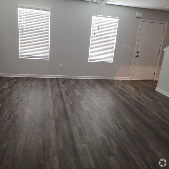 Building Photo - 1802 Carrington Dr