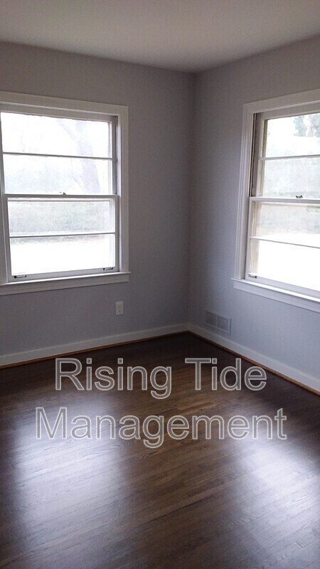 Building Photo - 18 Sunset Ln