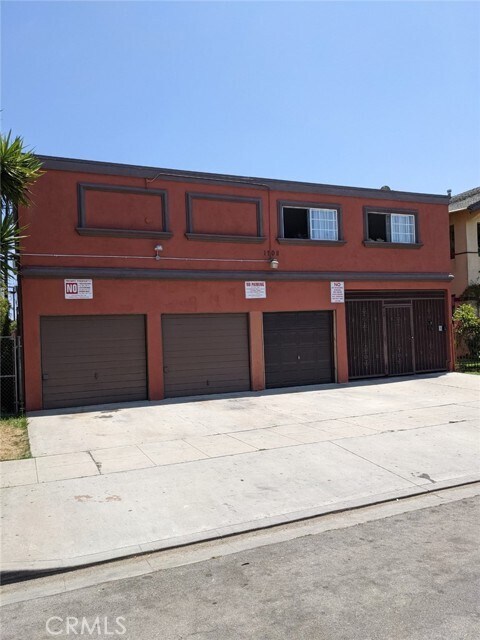 Building Photo - 1708 Pine Ave