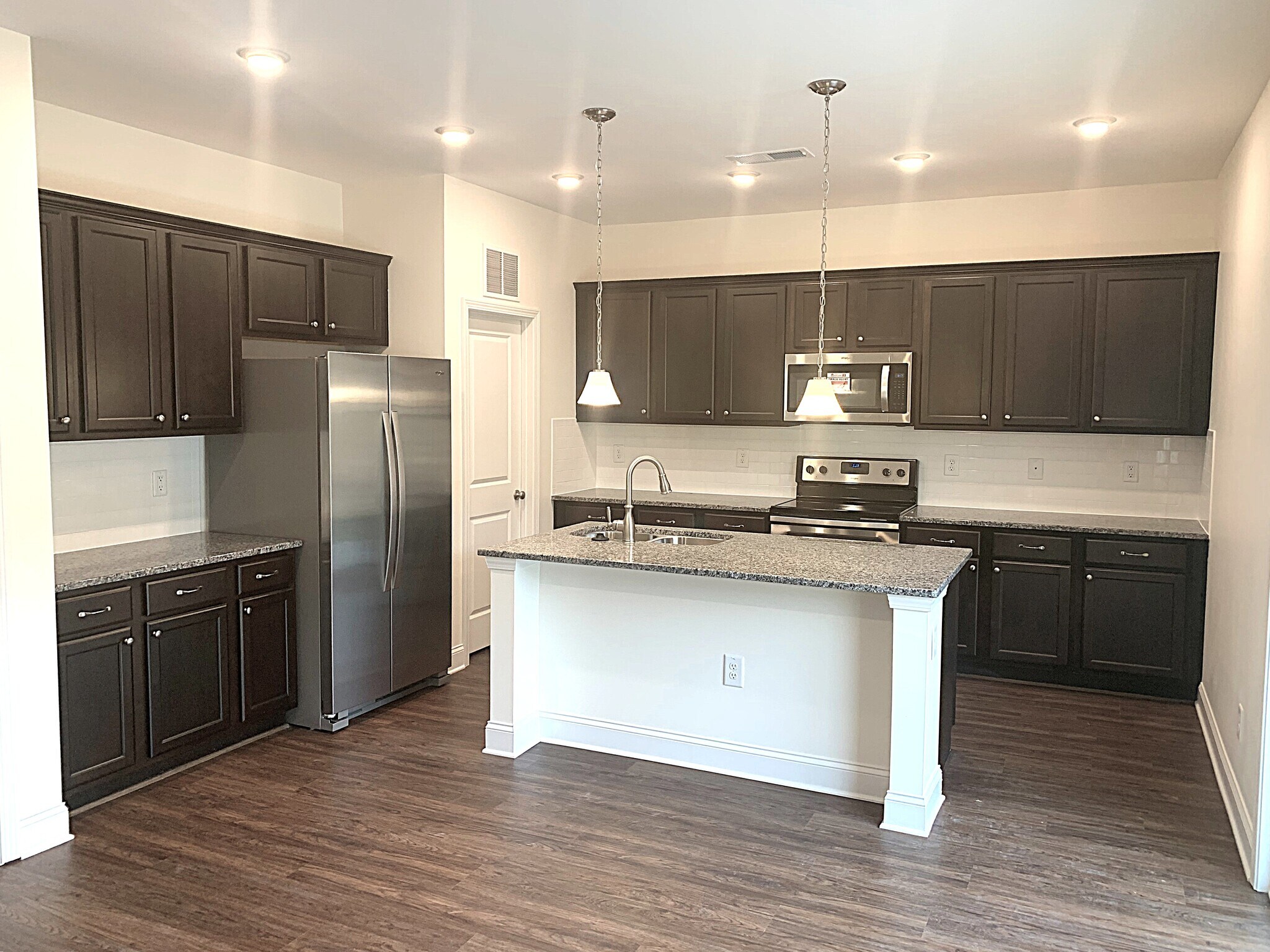 Building Photo - 112 Pullen Dr