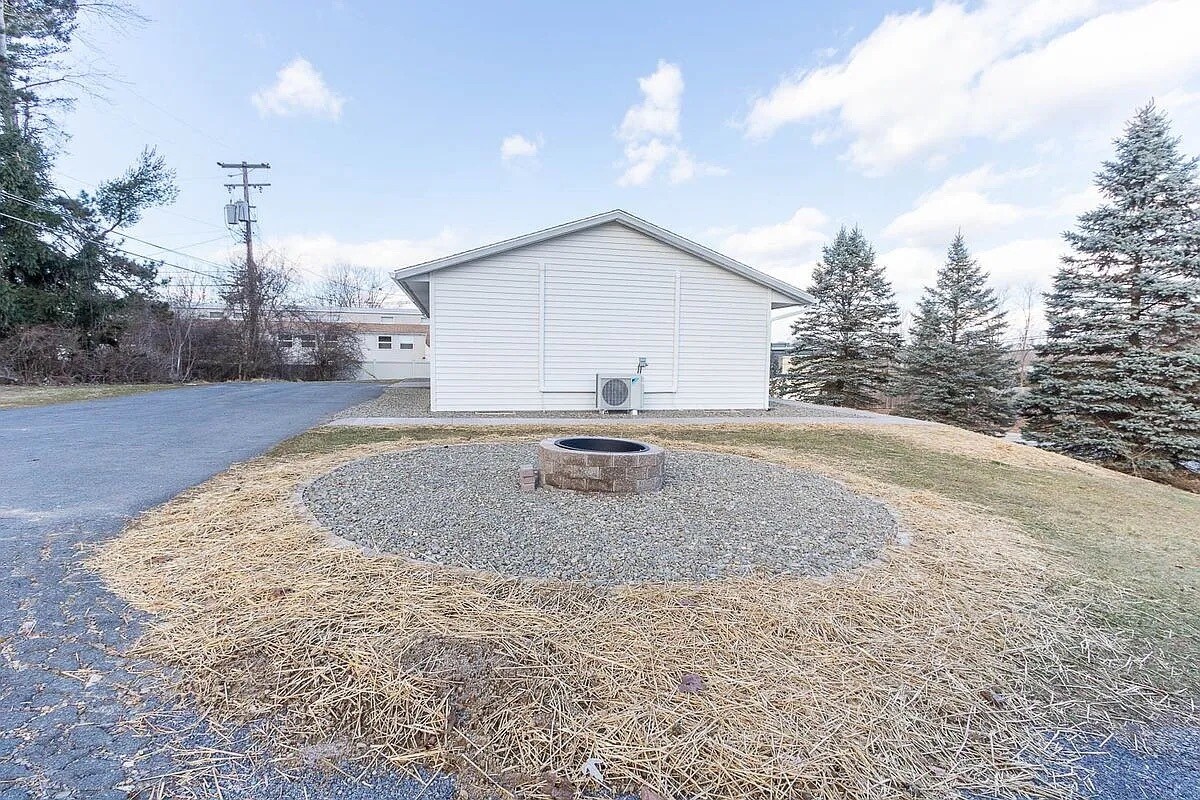 Building Photo - 1026 N Atherton St