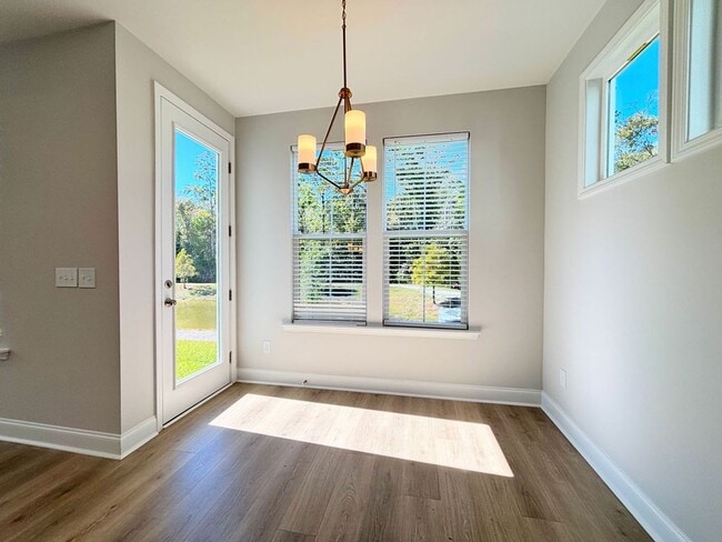 Building Photo - Available now. Beautiful 3 BR/2.5 BA New C...