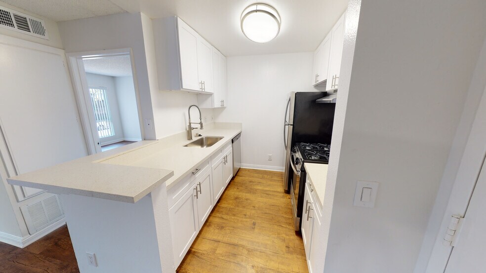 Regency Detroit Apartments 1530 N Detroit St Los Angeles CA 90046