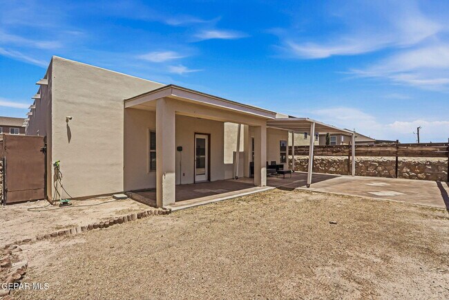 Building Photo - 12580 Arrow Weed Dr