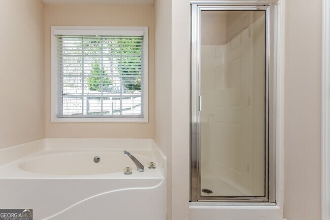 Building Photo - 2582 Freemans Walk Path