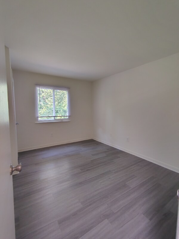 Building Photo - 600 Reusens Rd