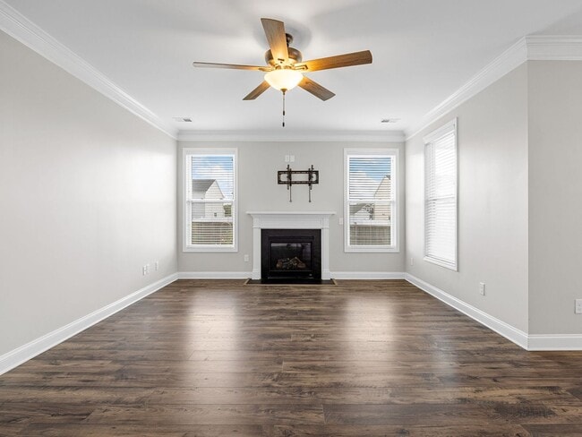 Building Photo - Premier Greenville Living: Stunning 4 Bed (Master on the Main), 3.5 Bath Home, NO APPLICATION FEE...