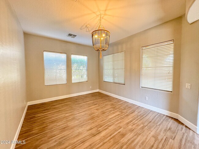 Building Photo - 20959 W Edith Way