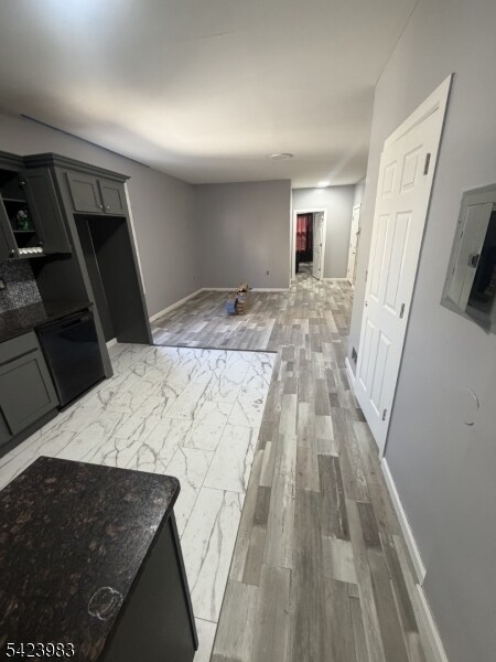 Building Photo - 131 Huntington Terrace