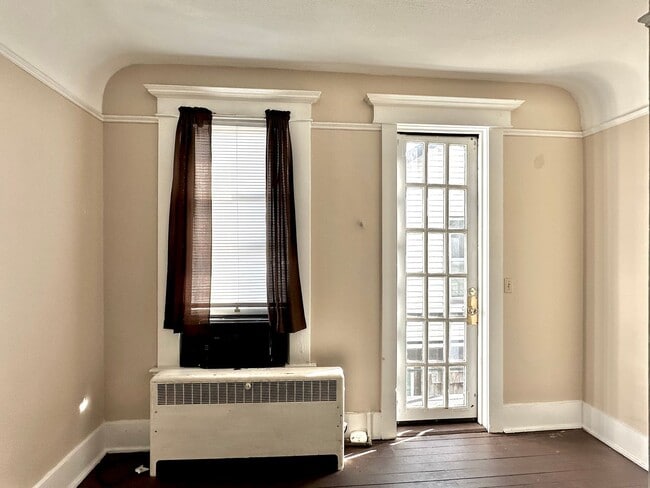 Building Photo - 205 Scammel St