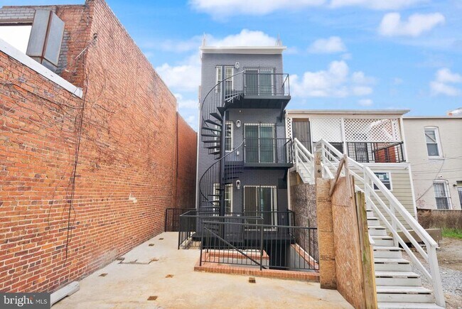 Building Photo - 1138 Florida Ave NE