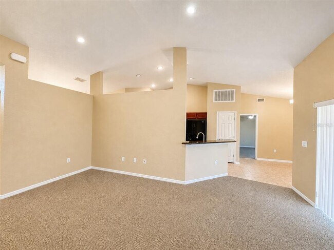 Building Photo - 4876 Summerfield Cir