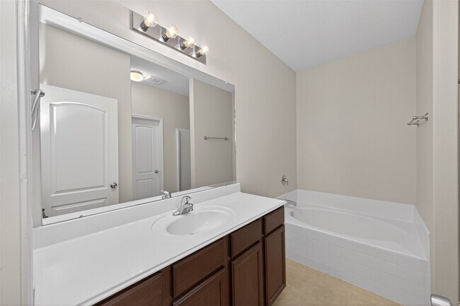 Building Photo - 12038 Powderhorn Ln