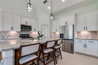 Building Photo - 113 Odell St