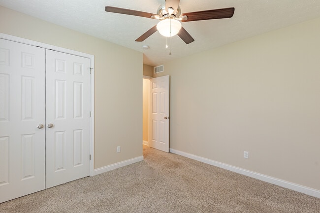 Building Photo - 305 Breckinridge Cir
