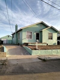 Building Photo - 709 Valley Ave