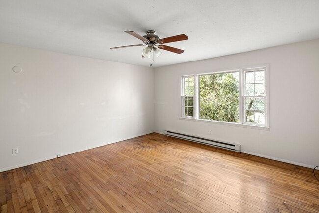 Building Photo - Duplex in Grove Park