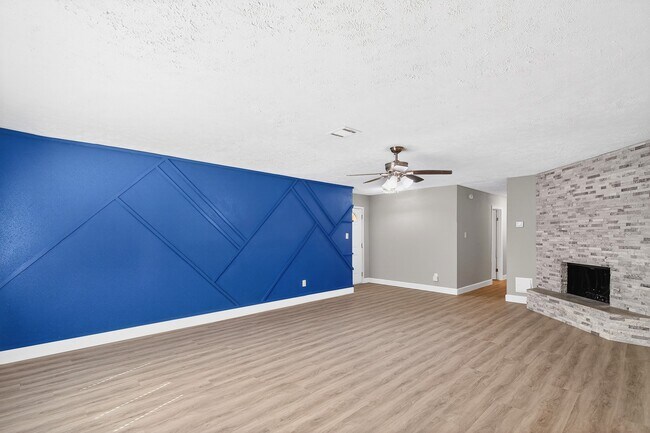 Building Photo - 2510 Marble Falls Dr