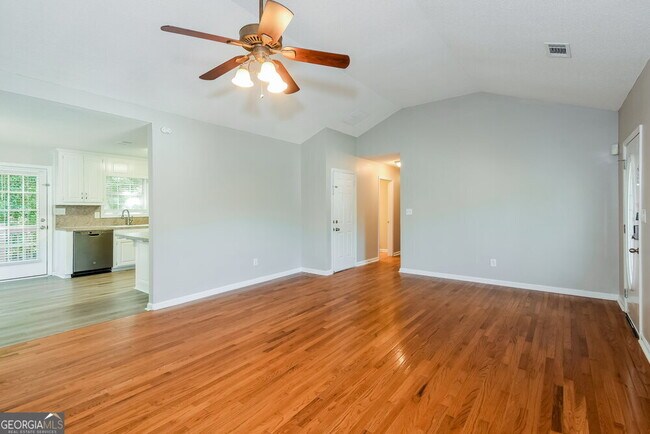 Building Photo - 313 Split Rail Way