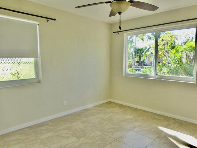 Building Photo - 831 Biscayne Dr