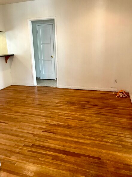 Living Room - 5362 Monroe St