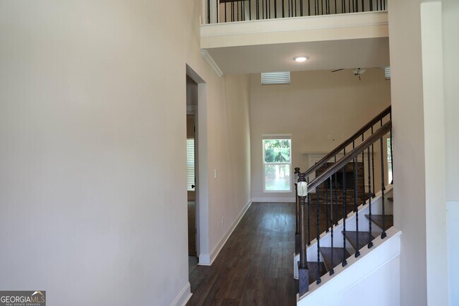 Building Photo - 225 Barnett Ln Ln