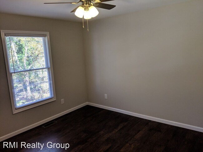 Building Photo - 2 br, 1 bath House - 25 Smalltown Circle