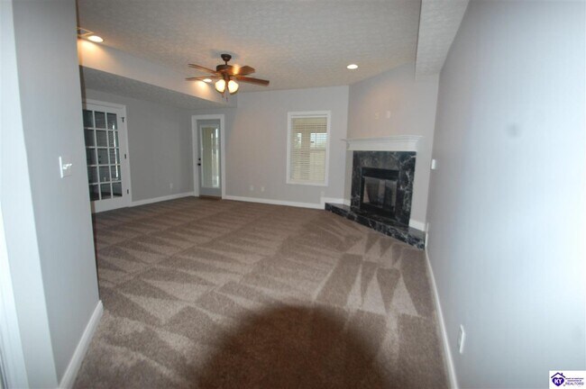 Building Photo - 223 S Rushmore Dr