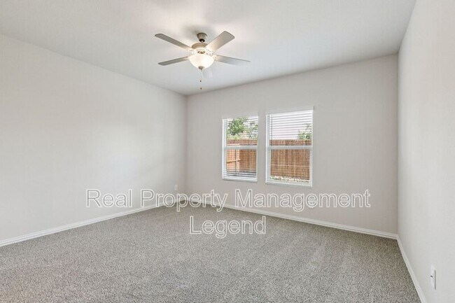 Building Photo - 606 Travine Dr