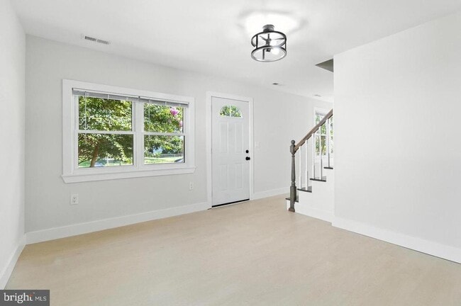 Building Photo - 821 S Woodlynn Rd