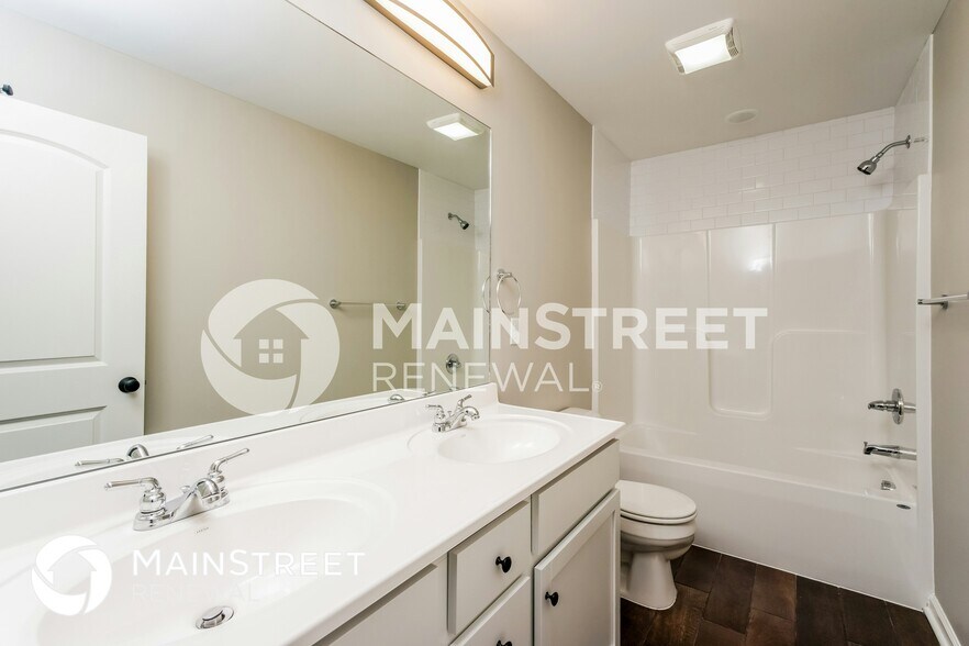 Building Photo - 2053 Paddle Wheel Dr