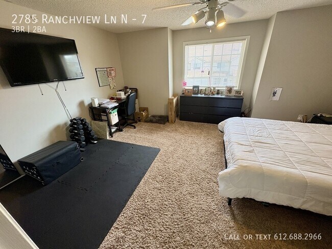 Building Photo - 2785 Ranchview Ln N