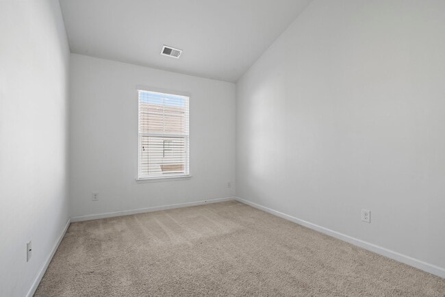 Building Photo - 1117 Fairway Ln