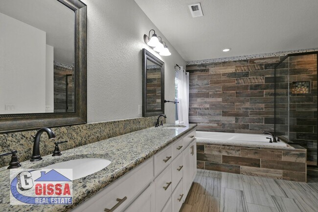 Building Photo - 1043 Longspur Ln