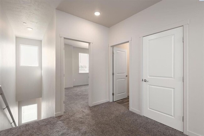 Building Photo - ENHANCED PRICE FOR QUICK MOVE IN!