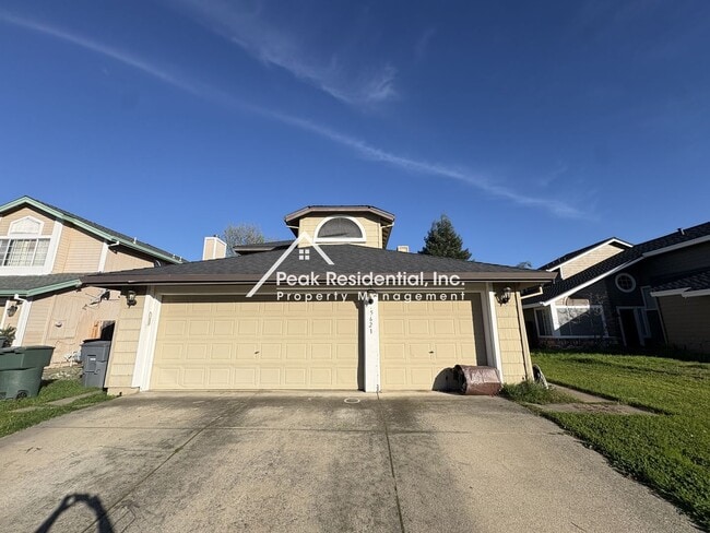 Building Photo - Spacious 4bd/3ba Rocklin Home with 3 Car Garage!