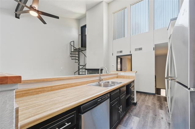 Building Photo - 7031 Holly Hill Dr