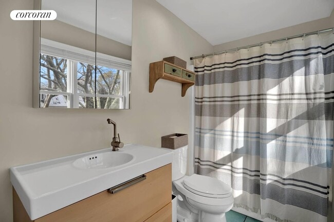 Building Photo - 34 S Fulton Dr