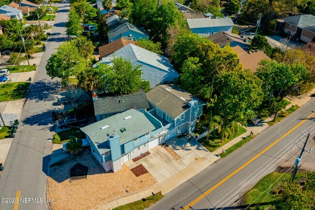 Building Photo - 597 Sturdivant Ave