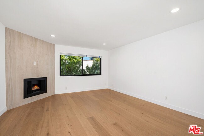 Building Photo - 234 S Tower Dr