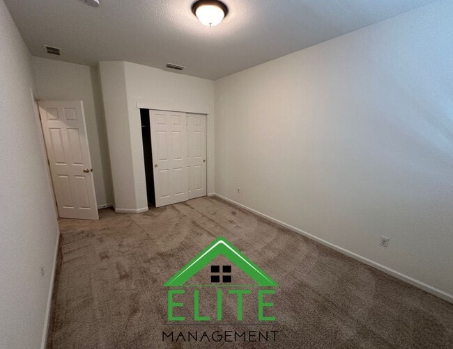Building Photo - Beautiful 4-Bedroom Home in Desirable Nort...