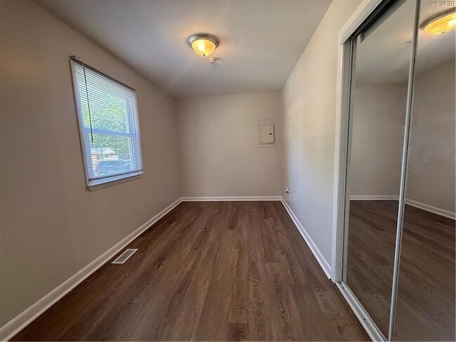 Building Photo - 1483 Old Virginia Beach Rd