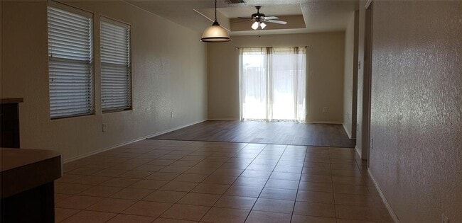 Building Photo - 1119 Desert Oasis Ln