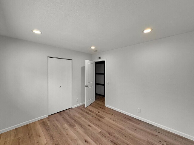 Building Photo - SD: Spacious 3BD/2BA Home in Oceanside with Large Backyard, In-Unit Laundry & Attached Garage