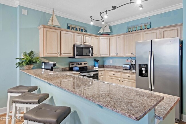 Building Photo - 17545 Front Beach Rd